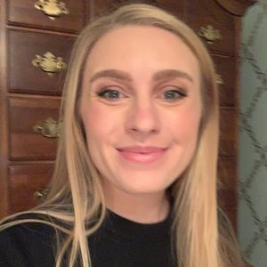 Meet your Posher, Caroline